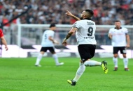 Beşiktaş'ta transfere Negredo freni