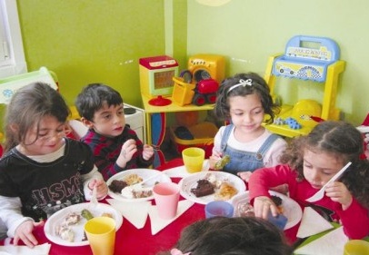 Beslenme alışkanlığı okul öncesi ve okul çağlarında edinilir