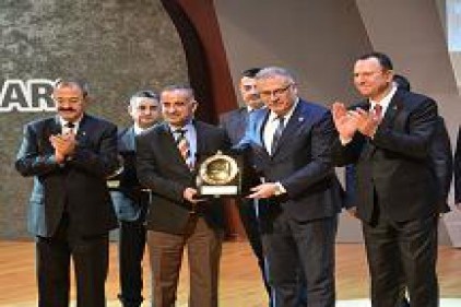 Beşler&#8217;e iki ödül birden