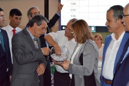 Besni&#039;de 472 konutun kurası çekildi