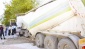 Beton mikseri askeriyenin duvarına çarptı