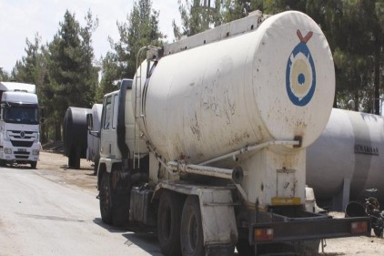 Beton mikserinden ham petrol çıktı