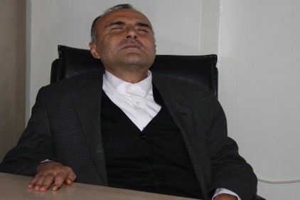 Beyaz baston, bağımsızlığı ve özgürlüğü temsil eder