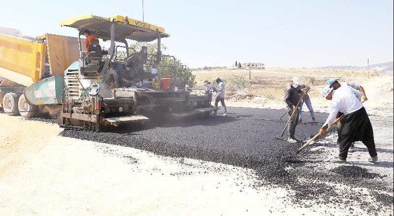 Beykent Mahallesi’nde yeni yollar asfaltlanıyor