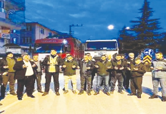 Beylikova'dan ikinci yardım konvoyu deprem bölgesine doğru yola çıktı