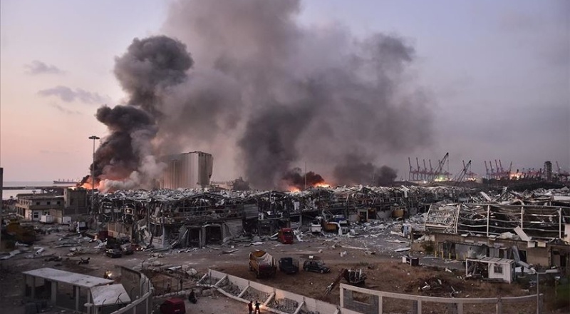 Beyrut: 2 bin 750 ton amonyum nitrat patladı