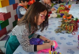 “Bez Bebek Atölyesi”nden 900 çocuk faydalandı