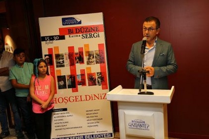"Bi Düzine&#8221; sergi açıldı