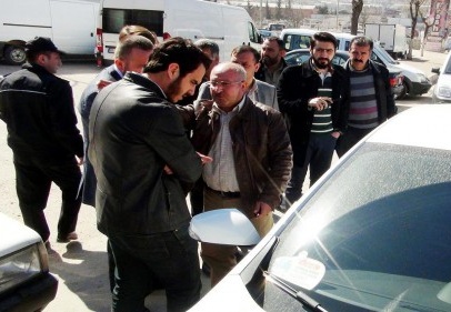 Bıçaklı 2 şahıs tarafından soyuldu