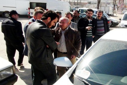 Bıçaklı 2 şahıs tarafından soyuldu