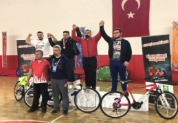 Bilekler güreşti