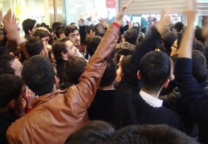 Bilet için arbede yaşandı