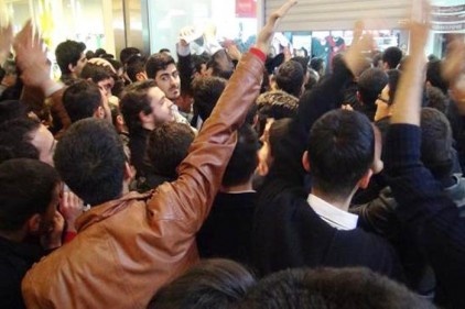 Bilet için arbede yaşandı