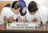 Bilgi yarışmasında kıyasıya mücadele 