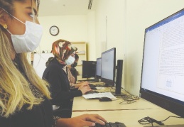 Bilgisayar destekli muhasebe eğitimi alıyorlar