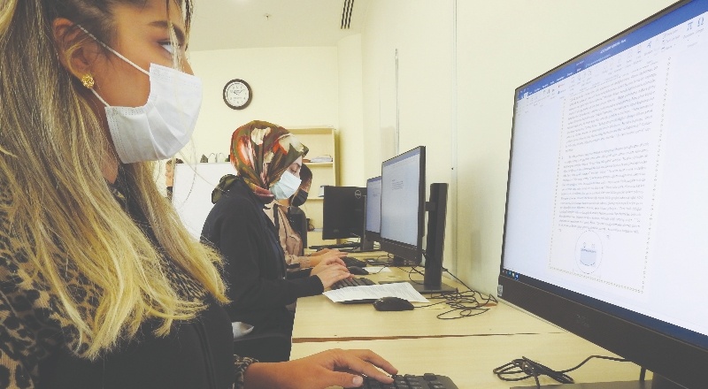 Bilgisayar destekli muhasebe eğitimi alıyorlar