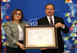 Bilgiyi, insanı, mali kaynakları iyi yönetmek gerekiyor