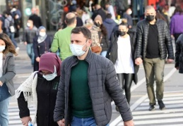 Bilim Kurulu Üyesi: Açık havada maskenin anlamı kalmadı, kapalı ortamlarda maskeye devam