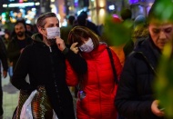 Bilim Kurulu Üyesi Prof. Dr. Özlü: Virüs en hızlı ve en kolay aile bireyleri arasında yayılıyor