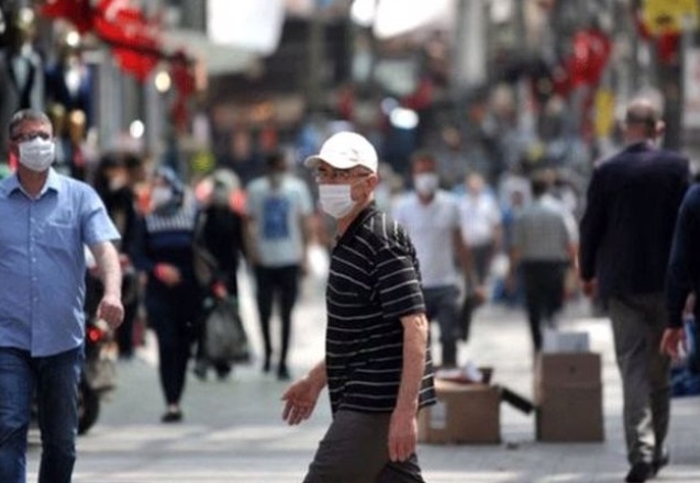 Bilim Kurulu Üyesi Özlü: “Vaka sayılarının çok çok daha yüksek olduğunu düşünüyorum”