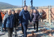Bilimsel raporlarla en doğru, en sağlam zemin belirlenip, buna göre konutların inşaatına başlanacak