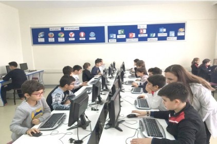 Bilişim dünyasını keşfeden GKVliler  kodlamalarıyla dikkat çekti  