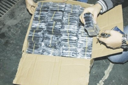 Bin 797 adet gümrük kaçağı cep telefonu ele geçirildi