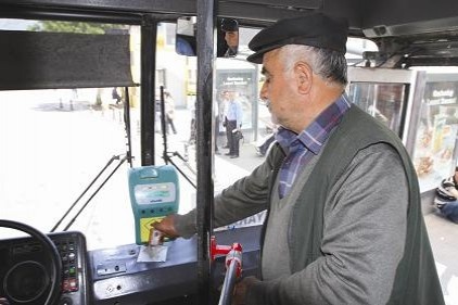 Bin 500 adet kişiselleştirilmiş kart  başkaları tarafından kullanılıyor