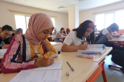 Bin 438 öğrenci üniversiteli oldu