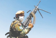 Bin Afgan askeri daha Tacikistan sınırını geçip ülkeyi terk etti