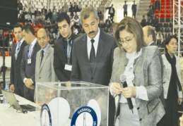 Bin aile konutuna kavuştu