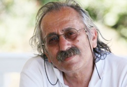 Bin İnsan, Bin Tanık, Bin Belge’nin yazarıydı