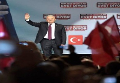 Binali Yıldırım 10 bin kişiye konuştu