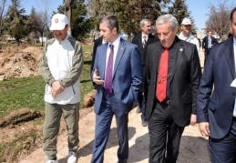 Binevler Parkı'nda yenileme çalışması yapılıyor