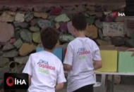 Binlerce çocuk, Okul Dışarıda Günü ile sınıflarını açık havaya taşıdı