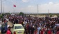 Binlerce Suriyeli ülkelerine gitmek için geceden kuyruğa girdi