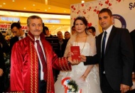Bir alem nikahlara şahit oldu