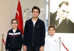 Bir birincilik ve iki üçüncülük kupası kazandılar