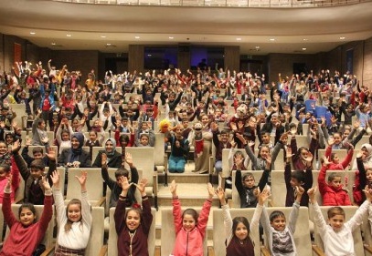 "Bir Çocuk Masalı Turunç’un Bahçesi Kuklalı Müzikli Çocuk Tiyatrosu” adlı oyun sahnelendi