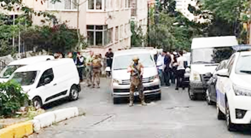 Bir evde zorla tutulan yabancı uyruklu 3 şahıs kurtarıldı