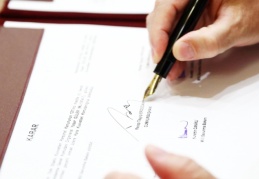 Bir gece yarısı kararnamesi bu ülkeye yaklaşık 1 trilyon lira stok maliyeti yükledi