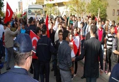 Bir grup BDP il binasına saldırmak istedi