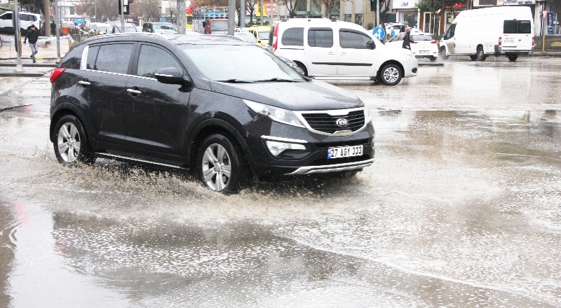 Bir günlük yağış bile çiftçiye moral oldu