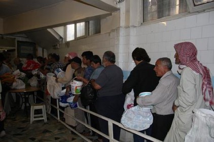 Bir kap yemek için....