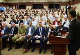 Bir kişi dahi uyuşturucu kullanıyorsa nereden bulup kullandı, bu ayıp bize yeter demeliyiz