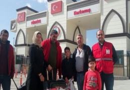 Bir kısmı dönüyor, keşke hepsi gitse!