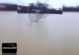 Bir mahalle sular altında kaldı