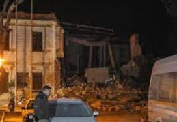 Bir metruk binada kısmi çökme oldu, herhangi bir can kaybı yok!