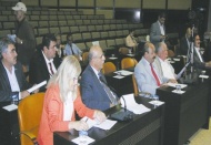 Bir oturumda 50 madde geçti