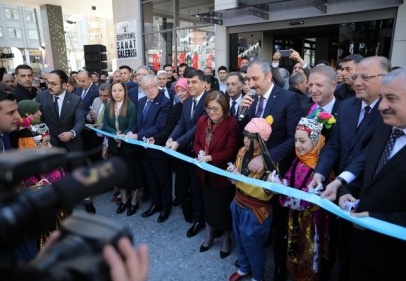 Bir şehir ve ülke sanata, bilime değer veriyorsa, ülkesine değer veriyordur